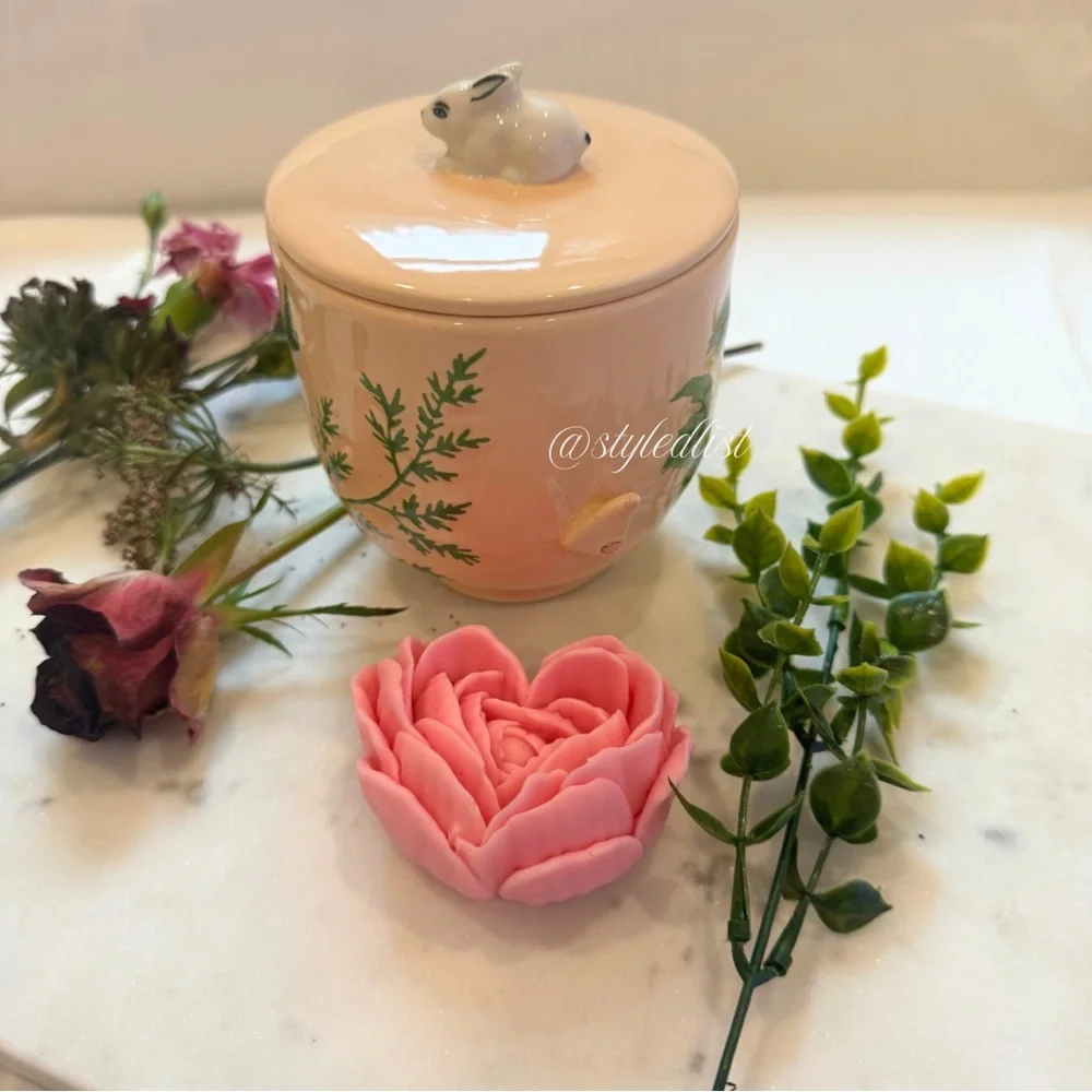 Gardenia Fresh White Cashmere & Musk Ceramic Candle Peach NIB + Free Gifts